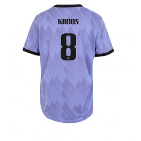 Damen Fußballbekleidung Real Madrid Toni Kroos #8 Auswärtstrikot 2022-23 Kurzarm